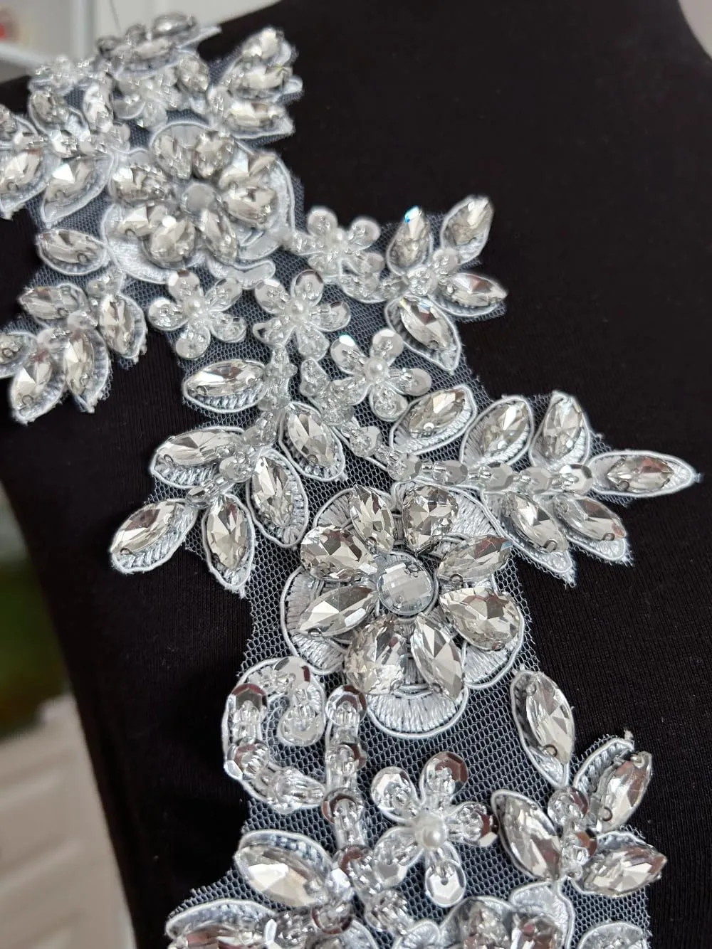 1 Pair Rhinestones Lace Applique Accessories Handsewing Glass Beads Stones Trim Patches for DIY Girl Wedding Dress Decorations