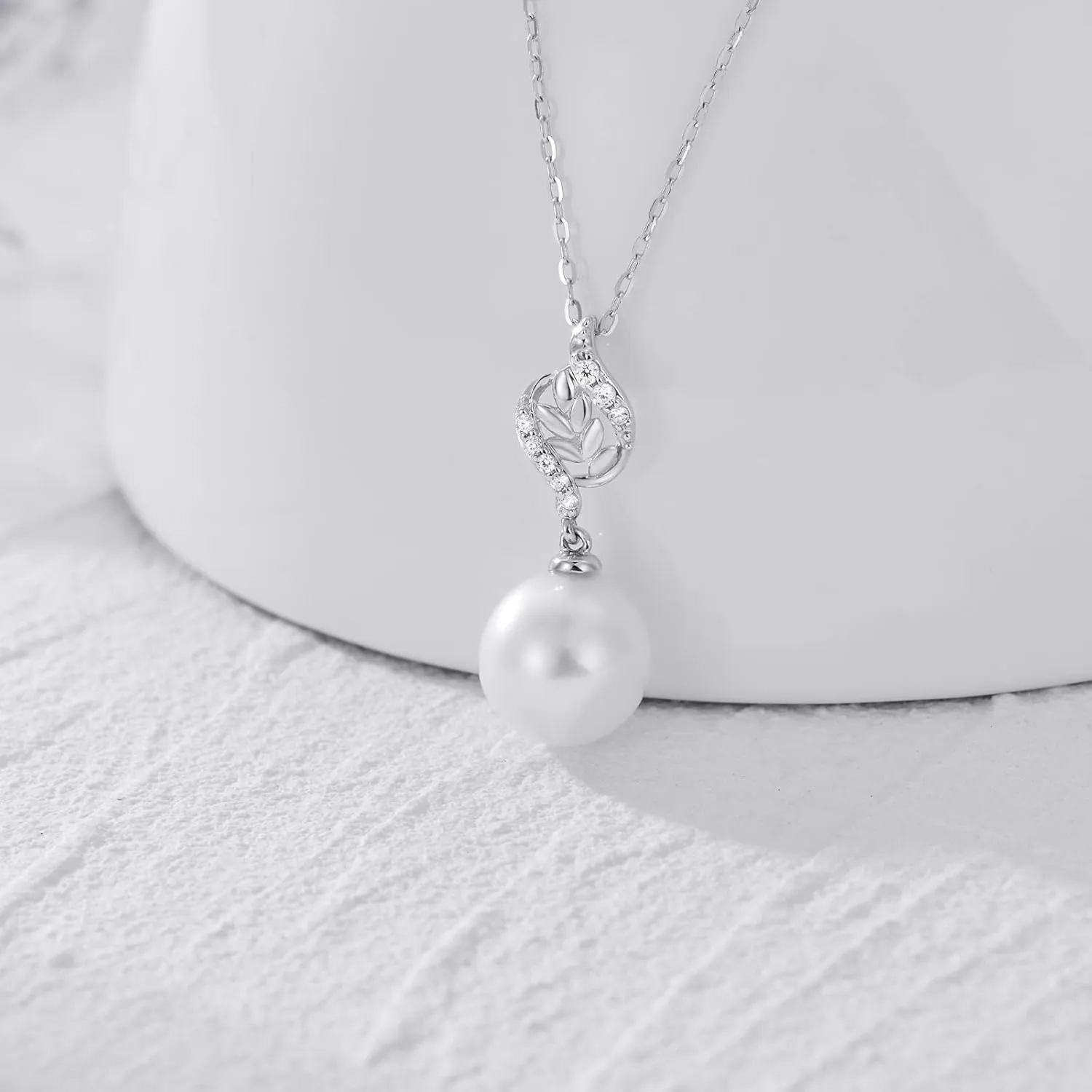 14k Gold Diamond Leaves Pearl Necklace for Women, Anniversary Jewelry for Wife, Birthday Gifts for Her (0.1ct Diamond, 9mm Freshwater Cultured Pearl), 16-18 Inch