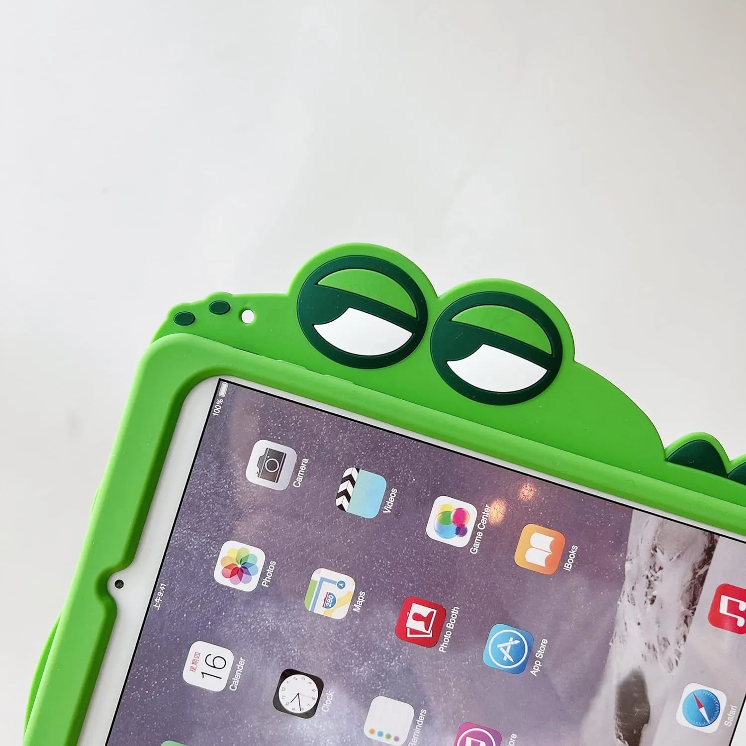 3D Cute Crocodile Case for iPad 9th/8th/7th Generation (2021/2020/2019) 10.2 inch with Strap,Kawaii Cartoon Green Crocodile Soft Silicone Case with Kickstand for Kids Teens Boys Girls Women