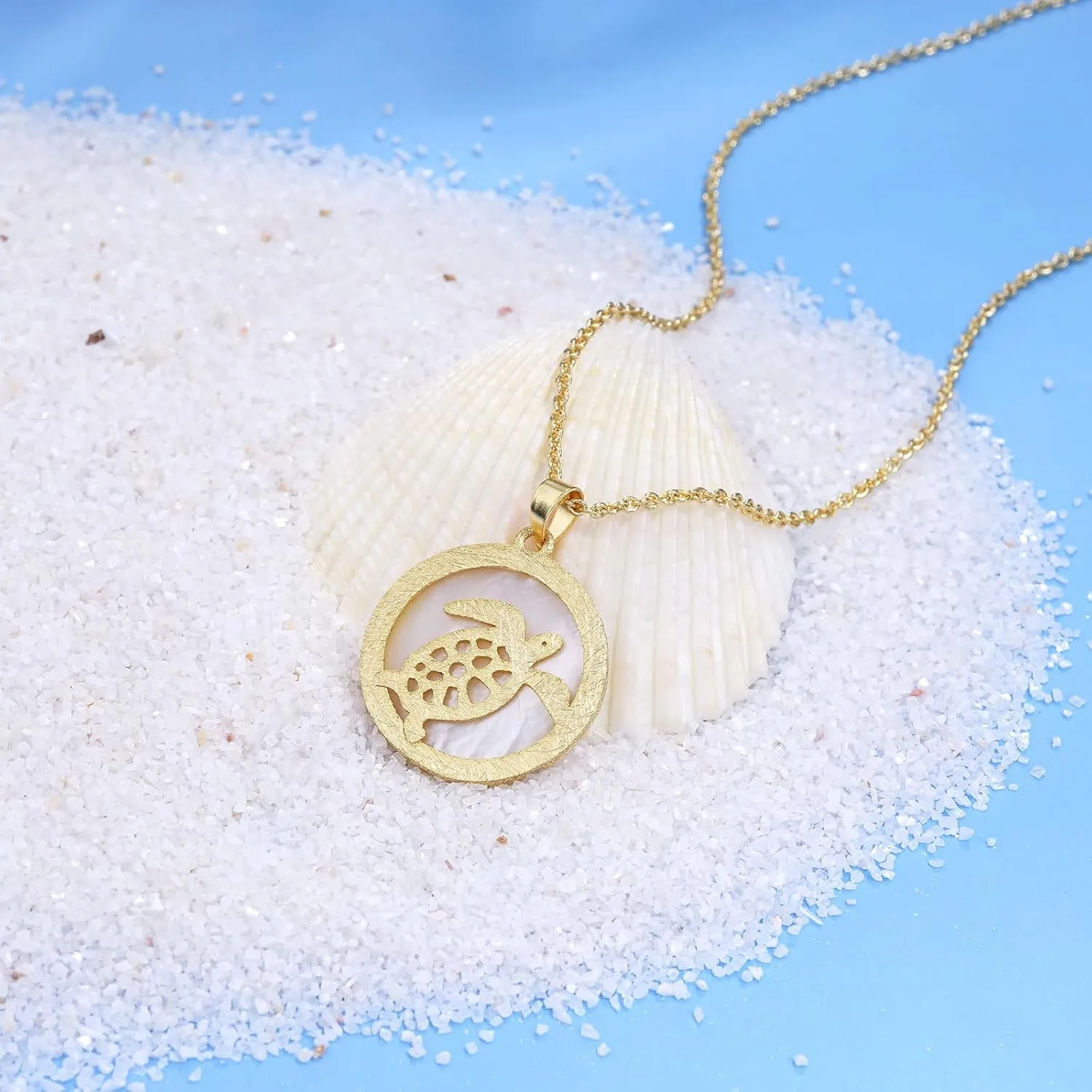Beach Necklace for Women Dainty Gold Silver Plated Round Mother of Pearl Shell Pendant Cute Stingray Sea Turtle Starfish Necklace for Women Summer Beach Jewelry Gift