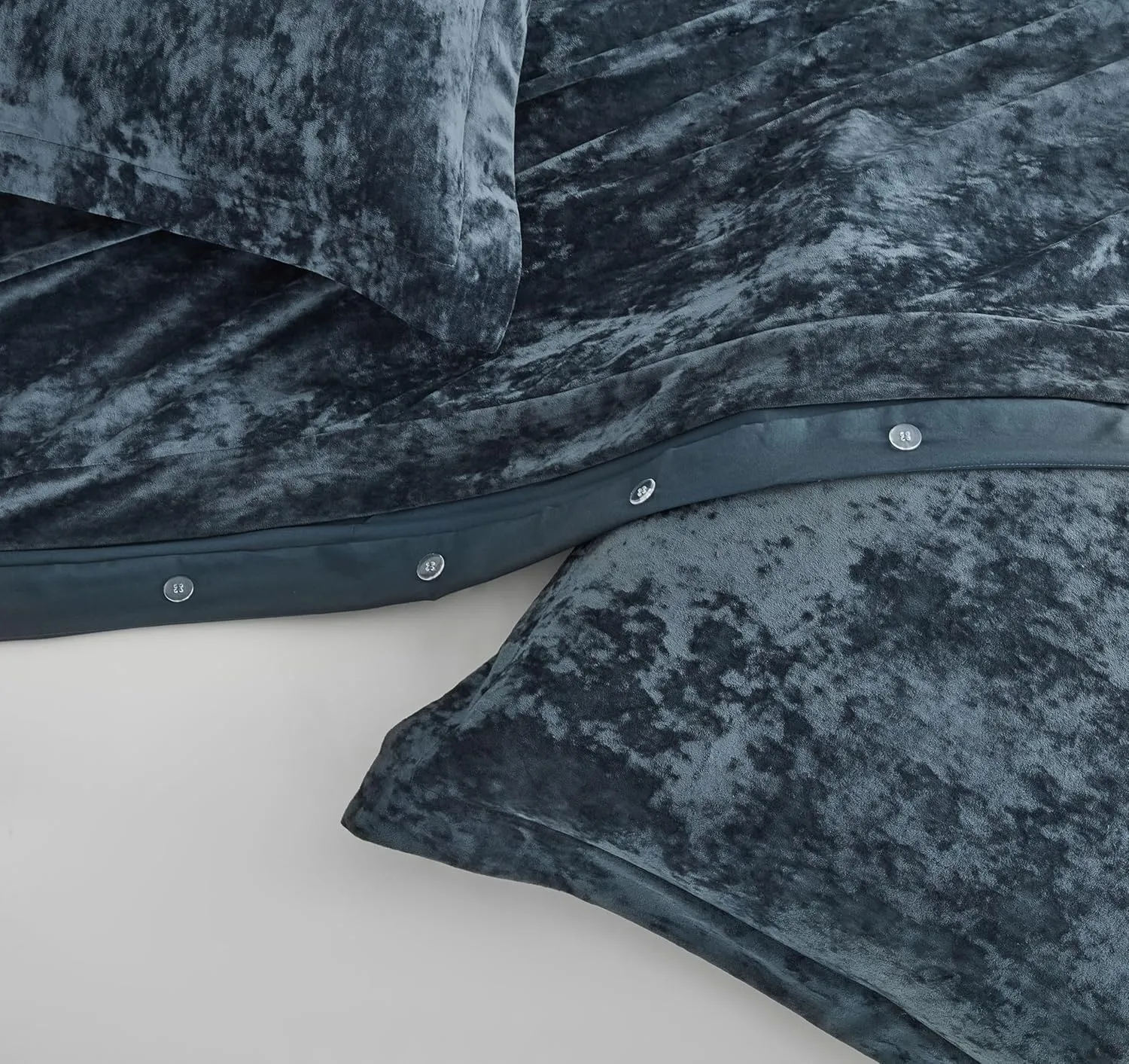 Chezmoi Collection Piers 3-Piece Storm Blue Distressed Velvet Duvet Cover Set Queen Size with Button Closure and 8 Corner Ties, Soft Washed Microfiber Reverse Comforter Cover