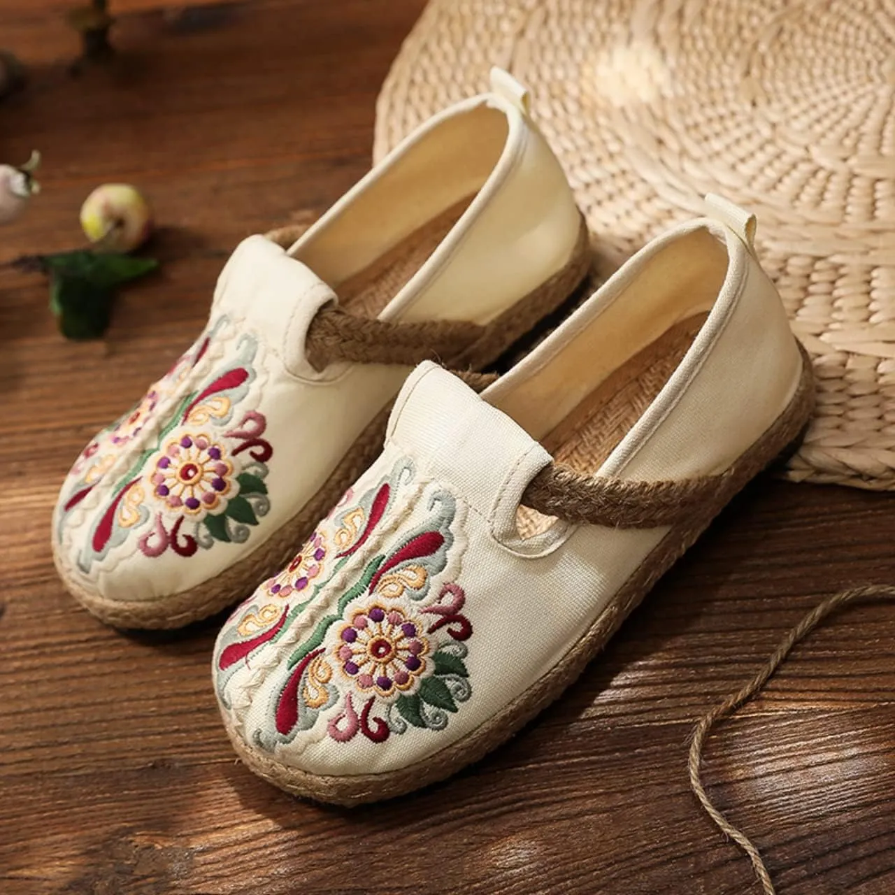 Espadrilles for Women Flats Canvas Loafers & Slip-ons Ethnic Style Embroidered Shoes Casual Comfort House Shoes