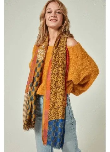 ETHNIC PRINT SHAWL