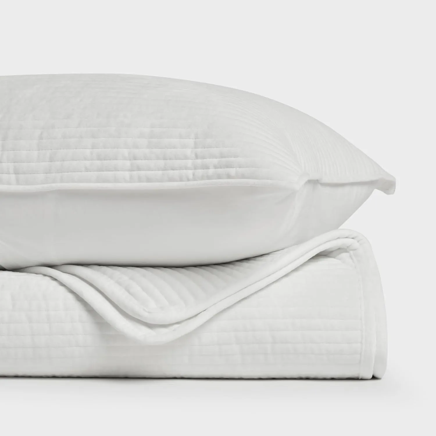 EVERGRACE Velvet Quilt Set Queen Size, Luxurious Soft Quilted Bedding Sets, Lightweight Velvet Comforter for All Season, Striped Channel Bedspread Coverlet with 2 Shams, Bright White