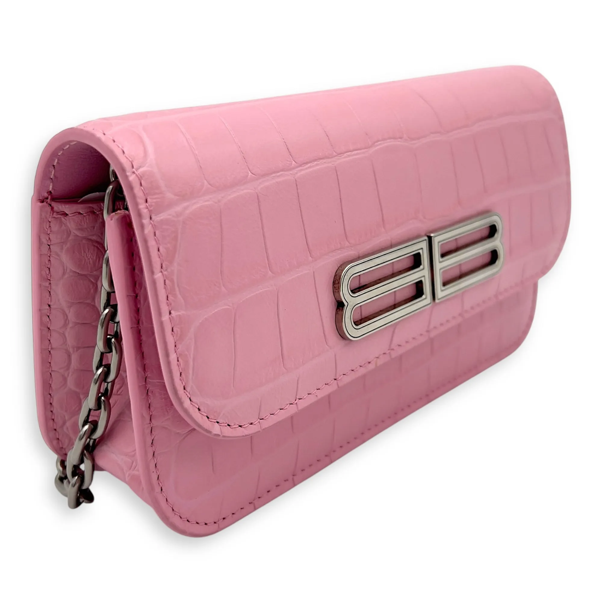 Gossip Pink Wallet On Chain in Crocodile Embossed Calfskin, Silver hardware