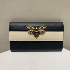 Gucci Queen Margaret Black and White Wallet with Chain - Preloved