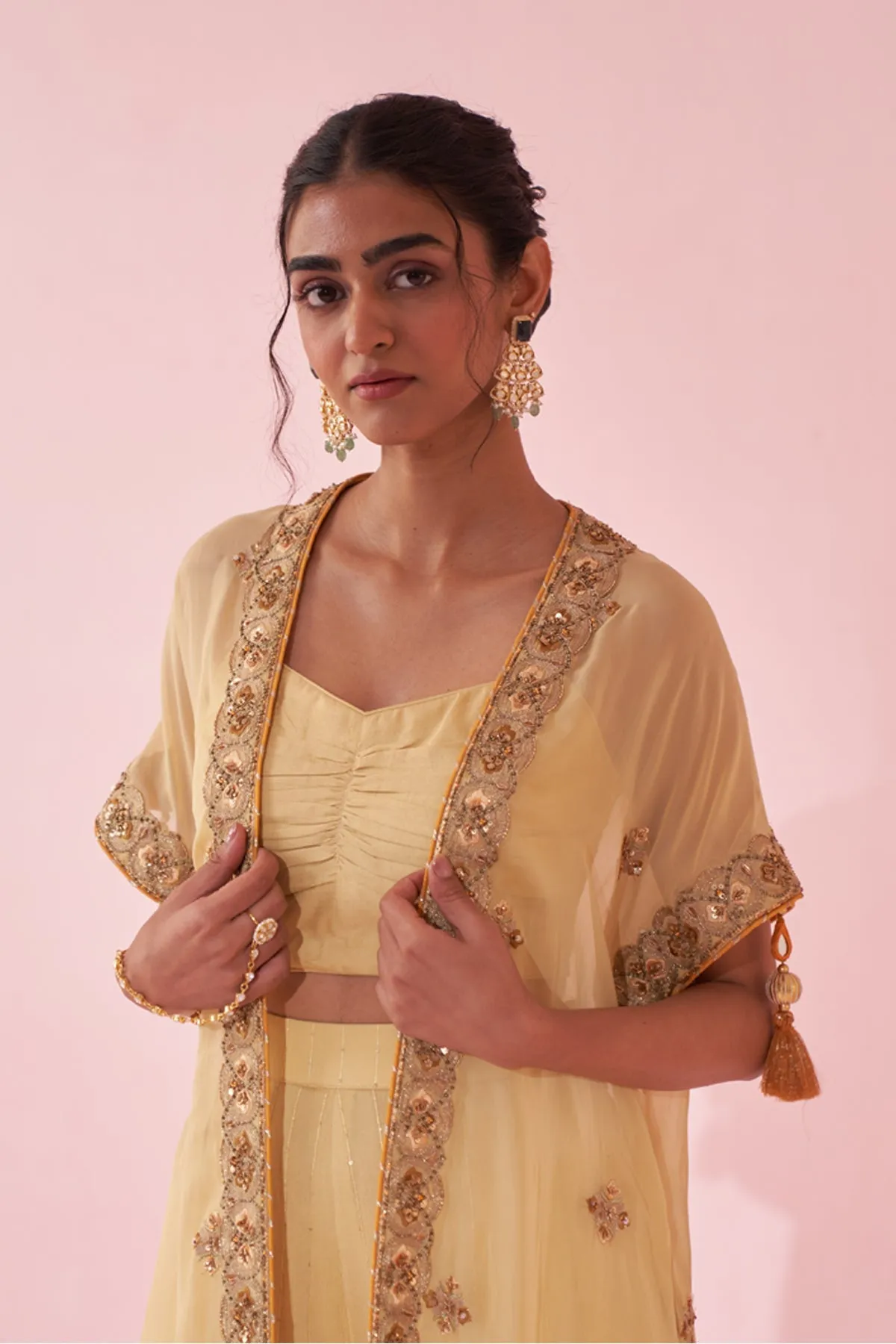 GULDANA YELLOW CAPE SET