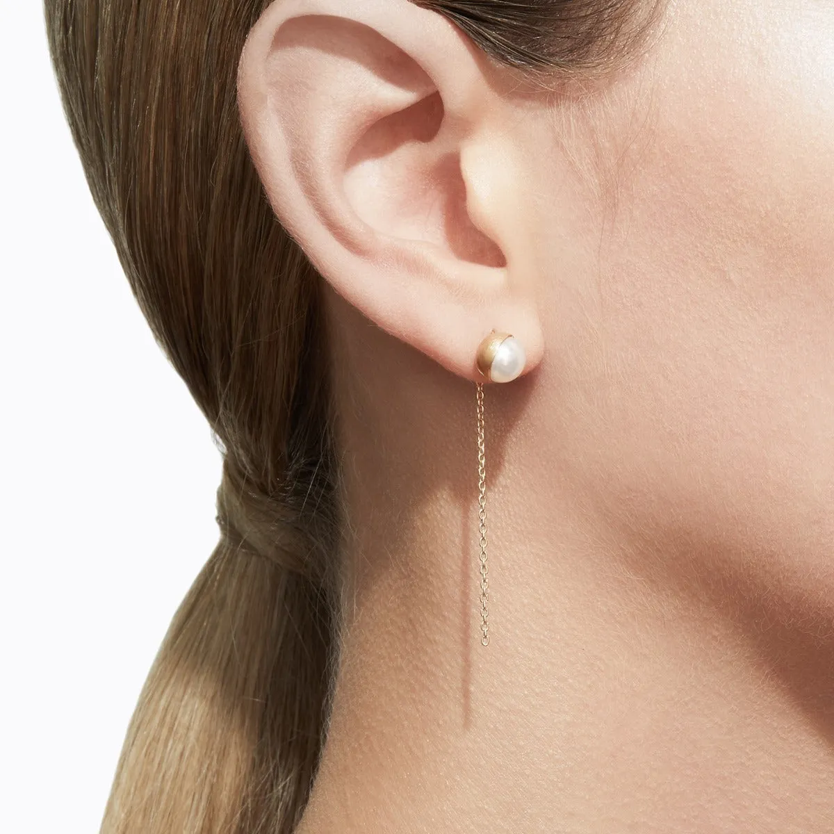 Half Pearl Chain Earring 45°