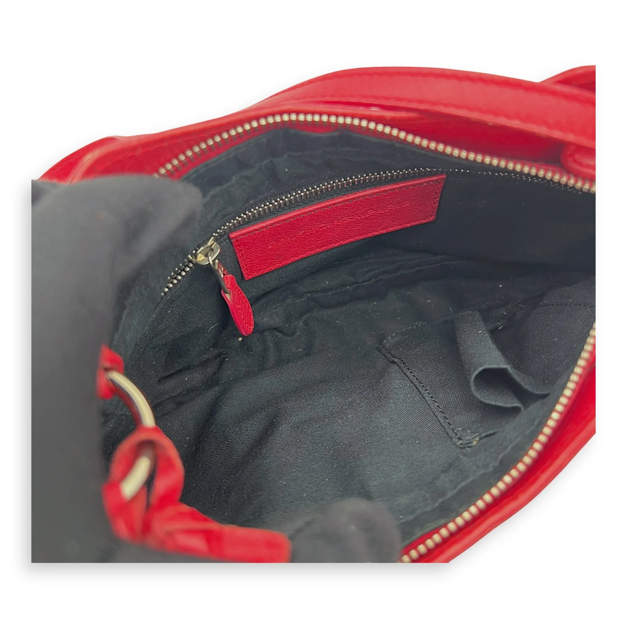 Hip Red Shoulder Bag in Distressed Leather, Silver hardware