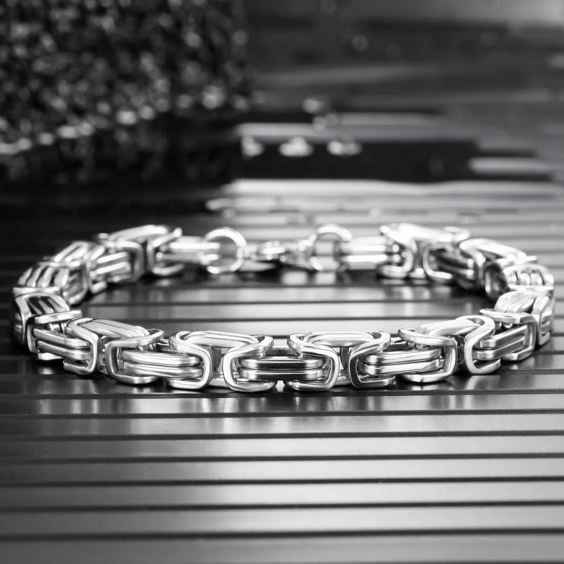 INBLUE 8mm Wide 316L Stainless Steel Bracelet Byzantine Link Chain Bracelet for Men Women Water Resistance (5 Colors - Silver Black Gold Silver and Silver and Gold, 4 Lengths - 7.5" 8" 8.5" 9")