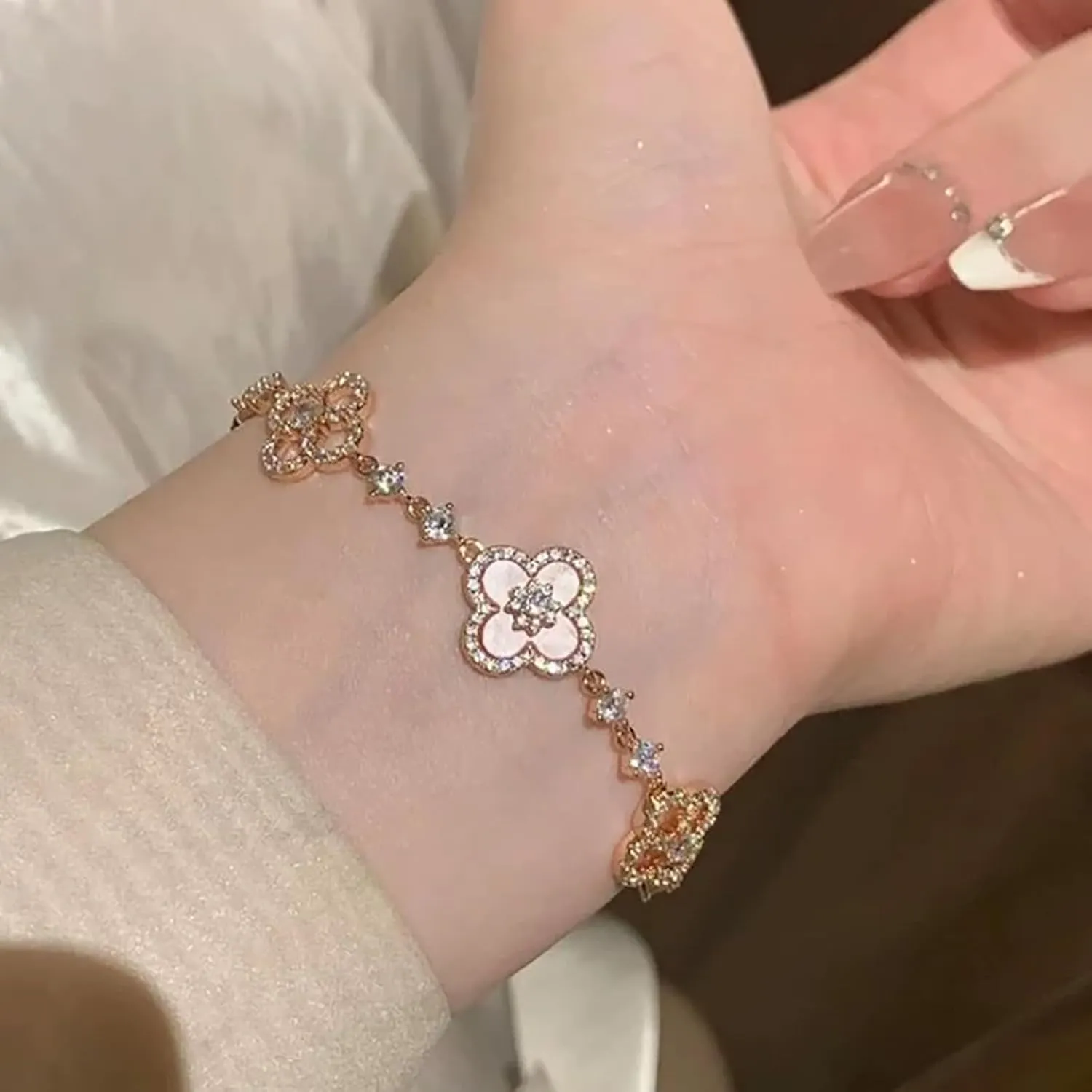 JOYEAR Red Clover Bracelet,Gold Clover Bracelet Shining Gold Jewelry for Women Gifts