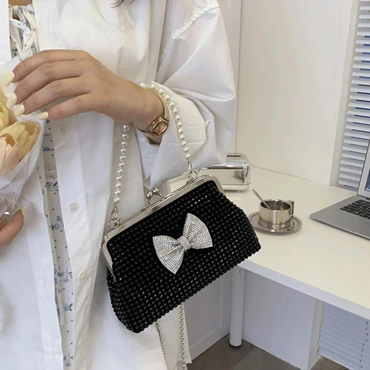 Kiss Lock Purse and Handbag for Women Rhinestone Crossbody Bag Bow Pearl Chain Handbags Kiss Clasp Tote Shoulder Bags
