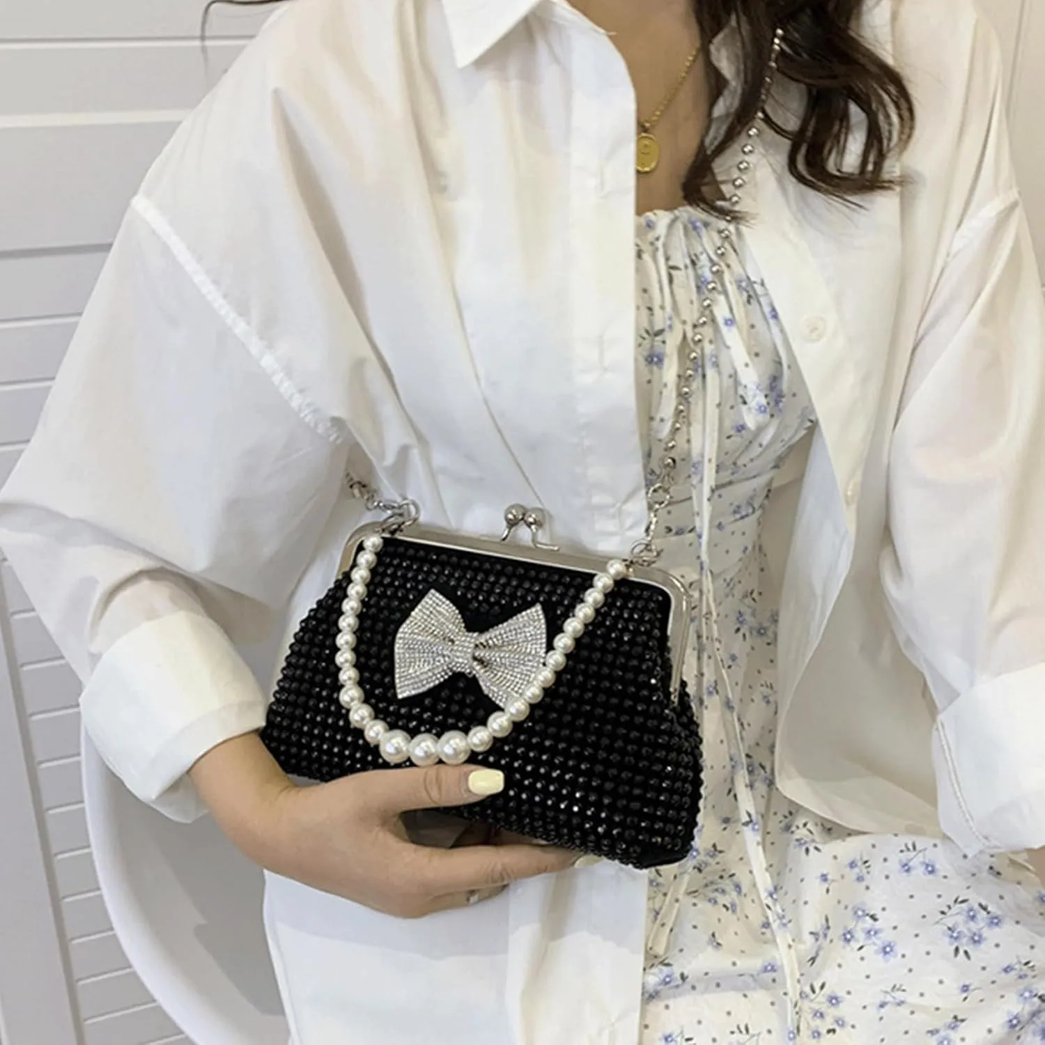 Kiss Lock Purse and Handbag for Women Rhinestone Crossbody Bag Bow Pearl Chain Handbags Kiss Clasp Tote Shoulder Bags