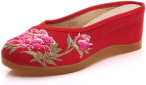 Ladies Embroidered Shoes Comfortable Flat Round Toe Shoes Loafers Chinese Canvas Shoes Slippers Cute