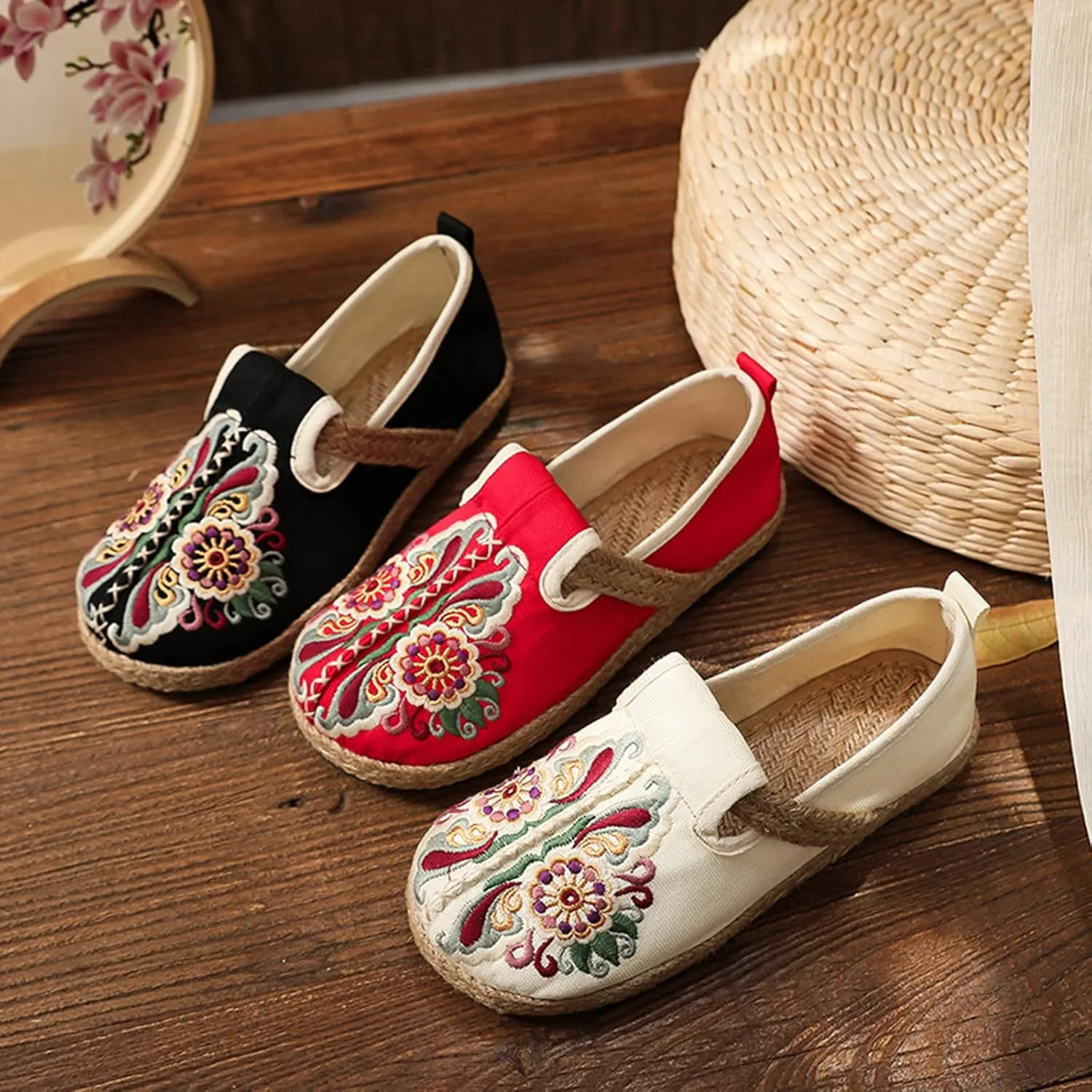 Micoklinlin Canvas Loafers for Women Espadrilles Slip on Flat House Shoes Embroidered Shoes Ethnic Style Casual Sneakers