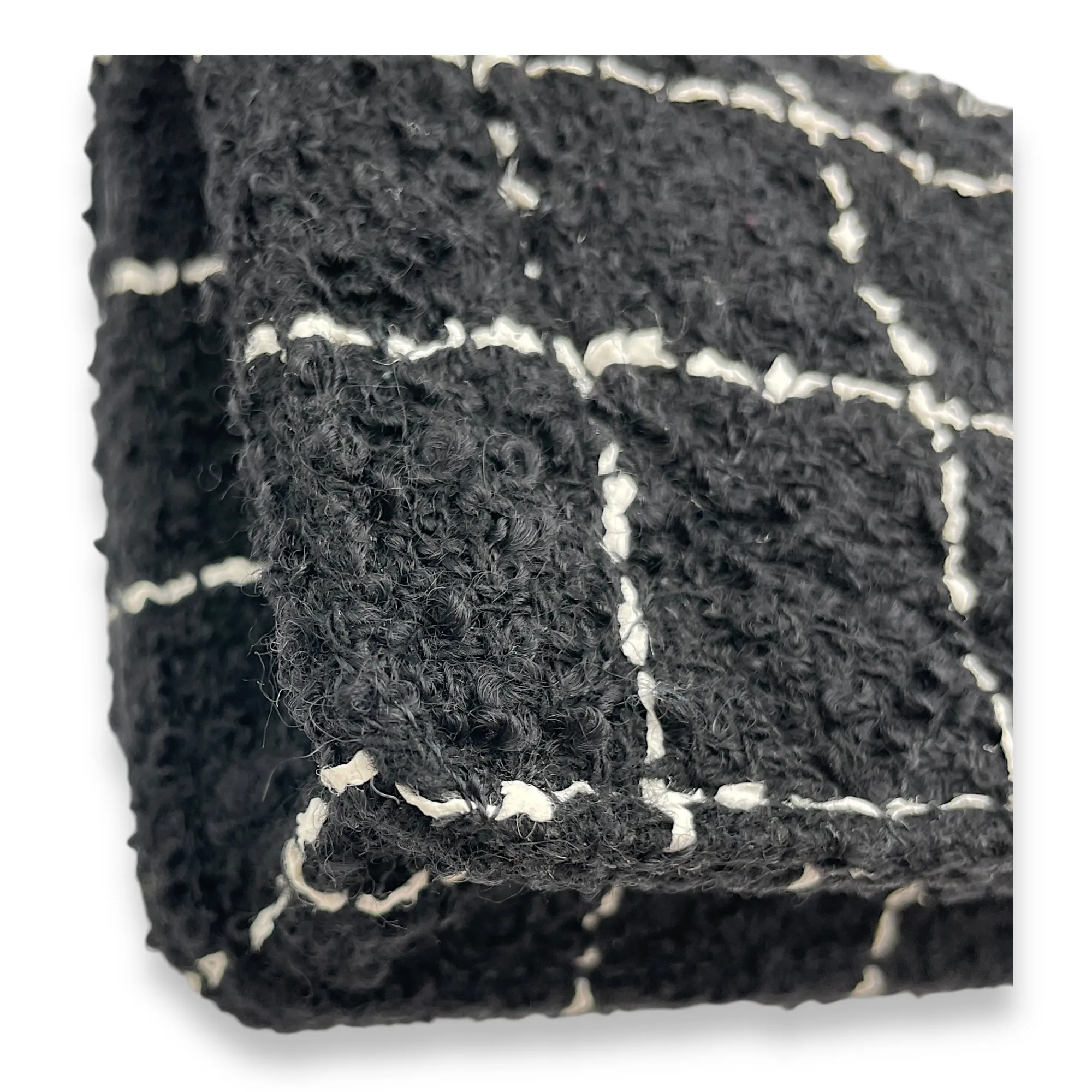 Pearl Crush Black/White Wallet On Chain in Tweed, Gold hardware