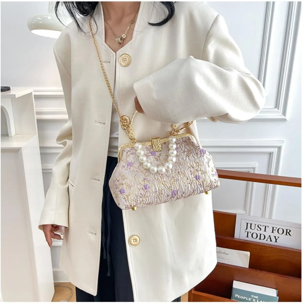 Pearl Evening Bag for Women Lily Pattern Vintage Embroidered Floral Clutch Purse Evening Handbag Shoulder Crossbody Bags