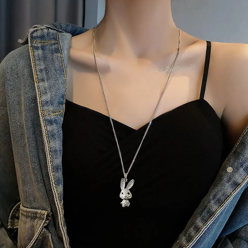 Silver Fishbone Fishbone Necklace With Diamonds Is Versatile And Simple