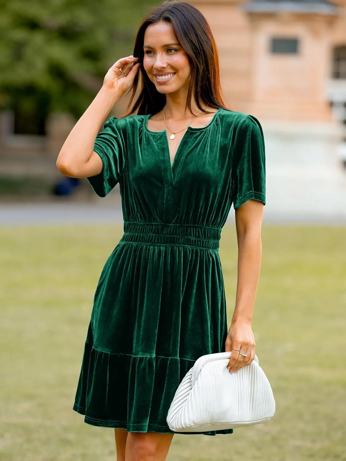 Simplee Women's 2024 Velvet Short Sleeve Cocktail Dress Winter Holiday V Neck Empire Waist Mini Party Dress with Pockets