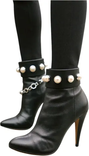 Women 2 Boot Bracelets Western Black Faux Leather Band Chain Shoe Pearl Bead Anklet Strap z271 PAIR