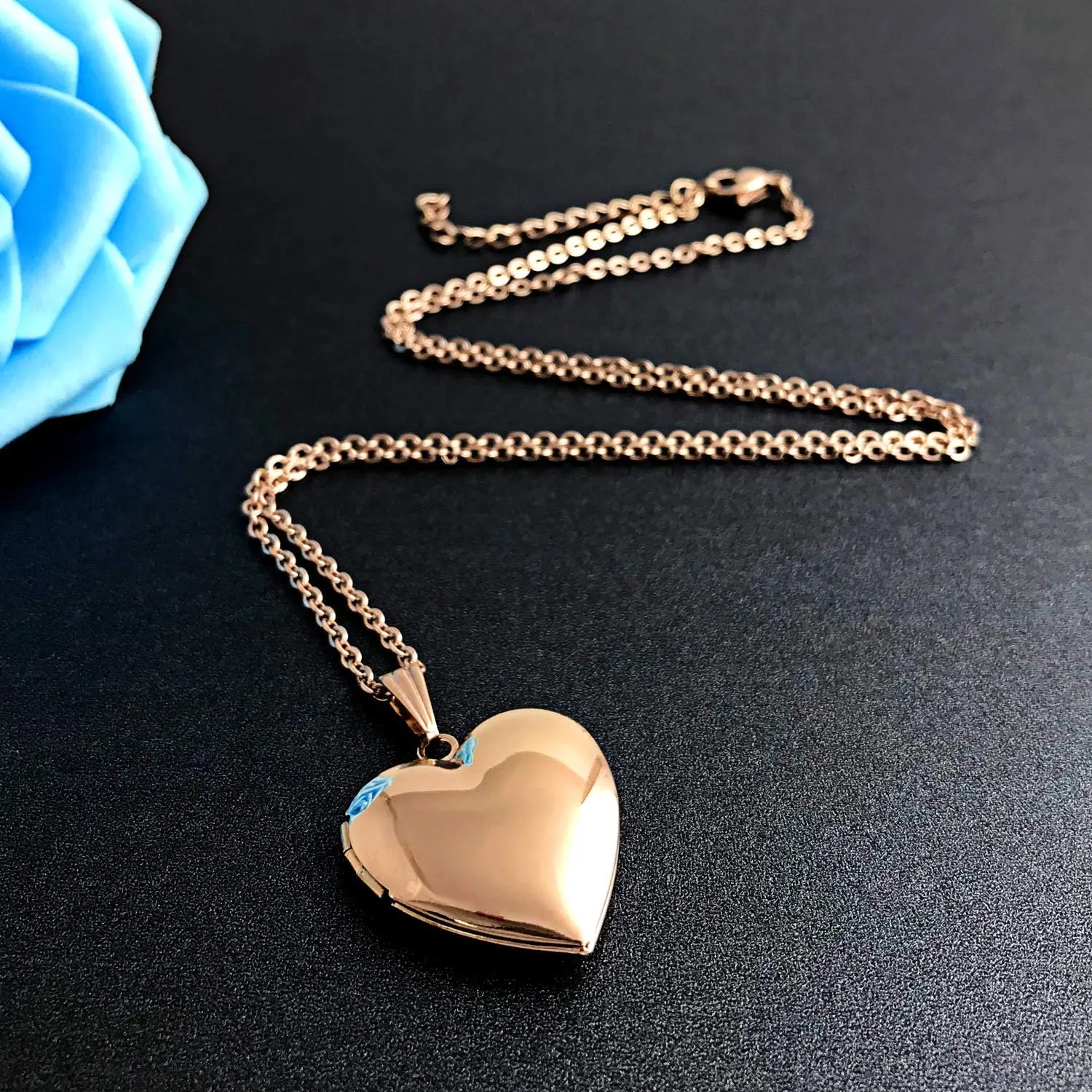 YOUFENG Love Heart Locket Necklace that Holds Pictures Polished Lockets Necklaces Birthday Gifts
